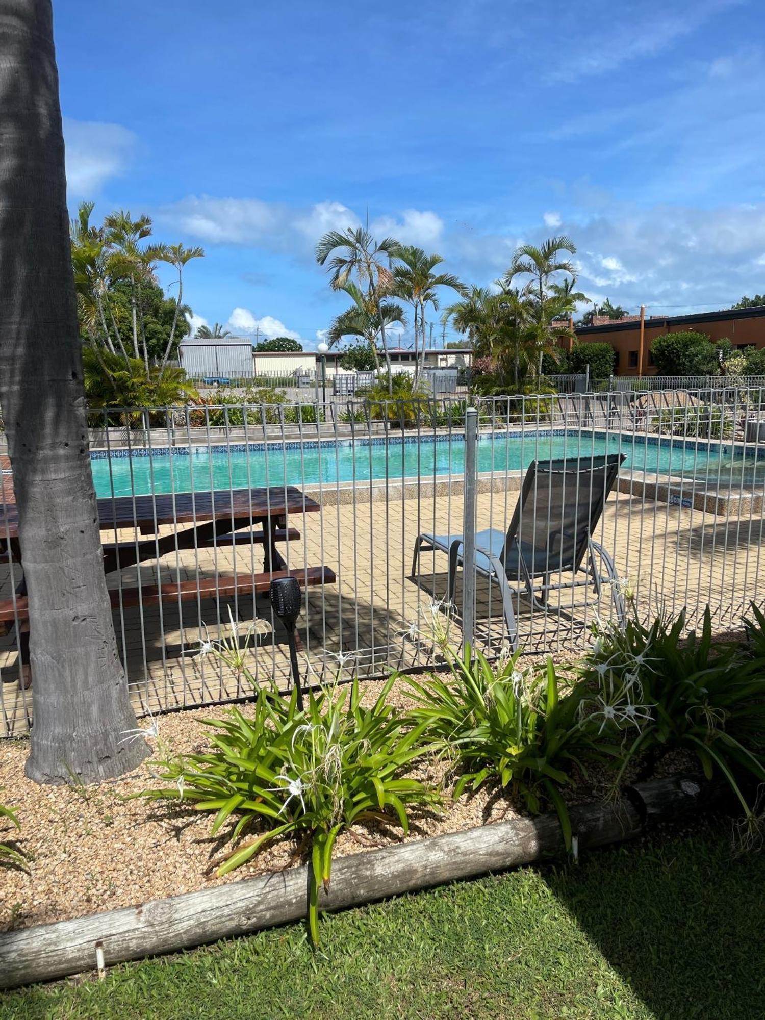Castle Motor Lodge Bowen Luaran gambar