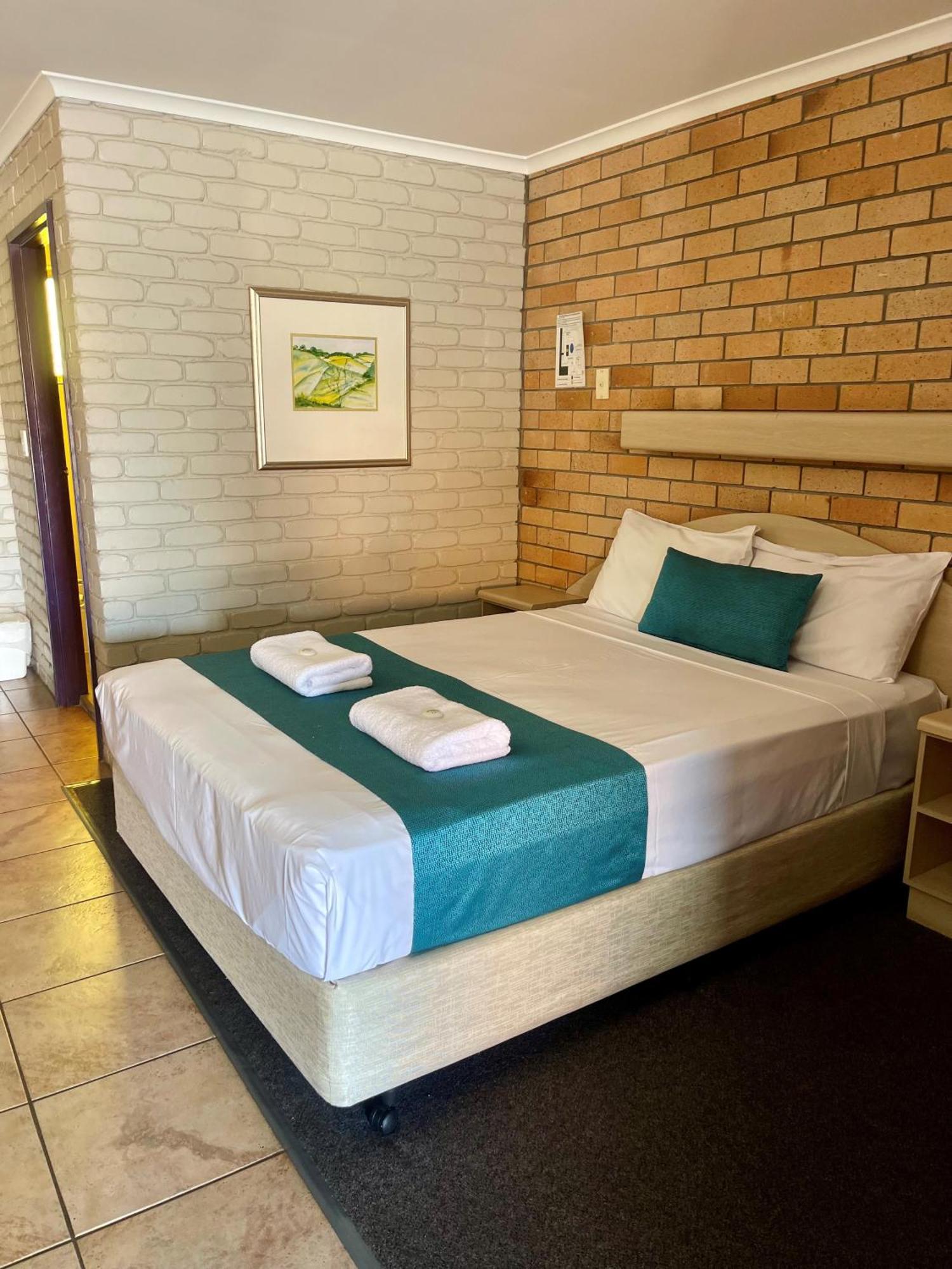 Castle Motor Lodge Bowen Luaran gambar